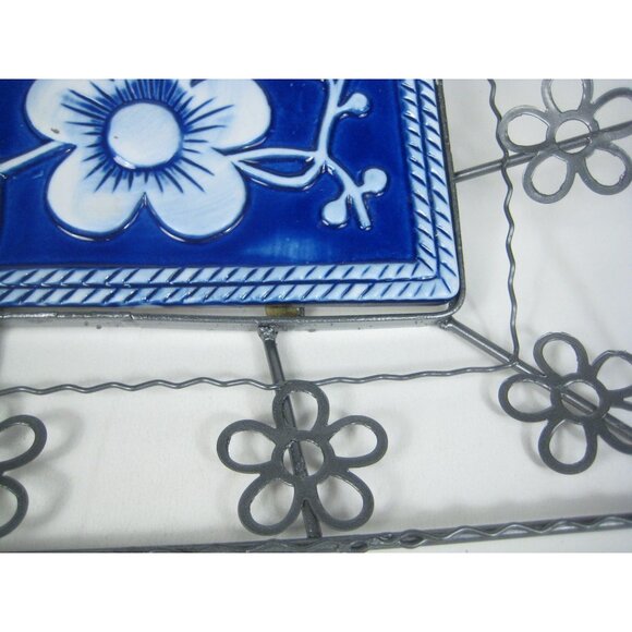 Wire Basket Blue Floral Ceramic Centerpiece Rustic Farmhouse 17 inch - Picture 10 of 10